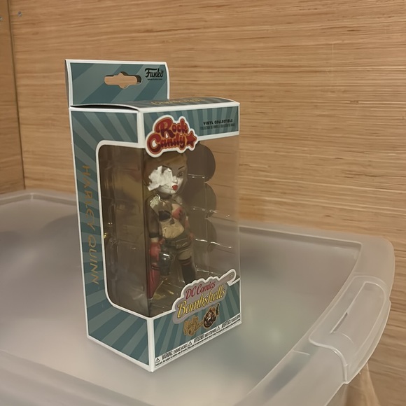 Rock Candy DC Bombshells Harley Quinn Vinyl Figure - Picture 5 of 7